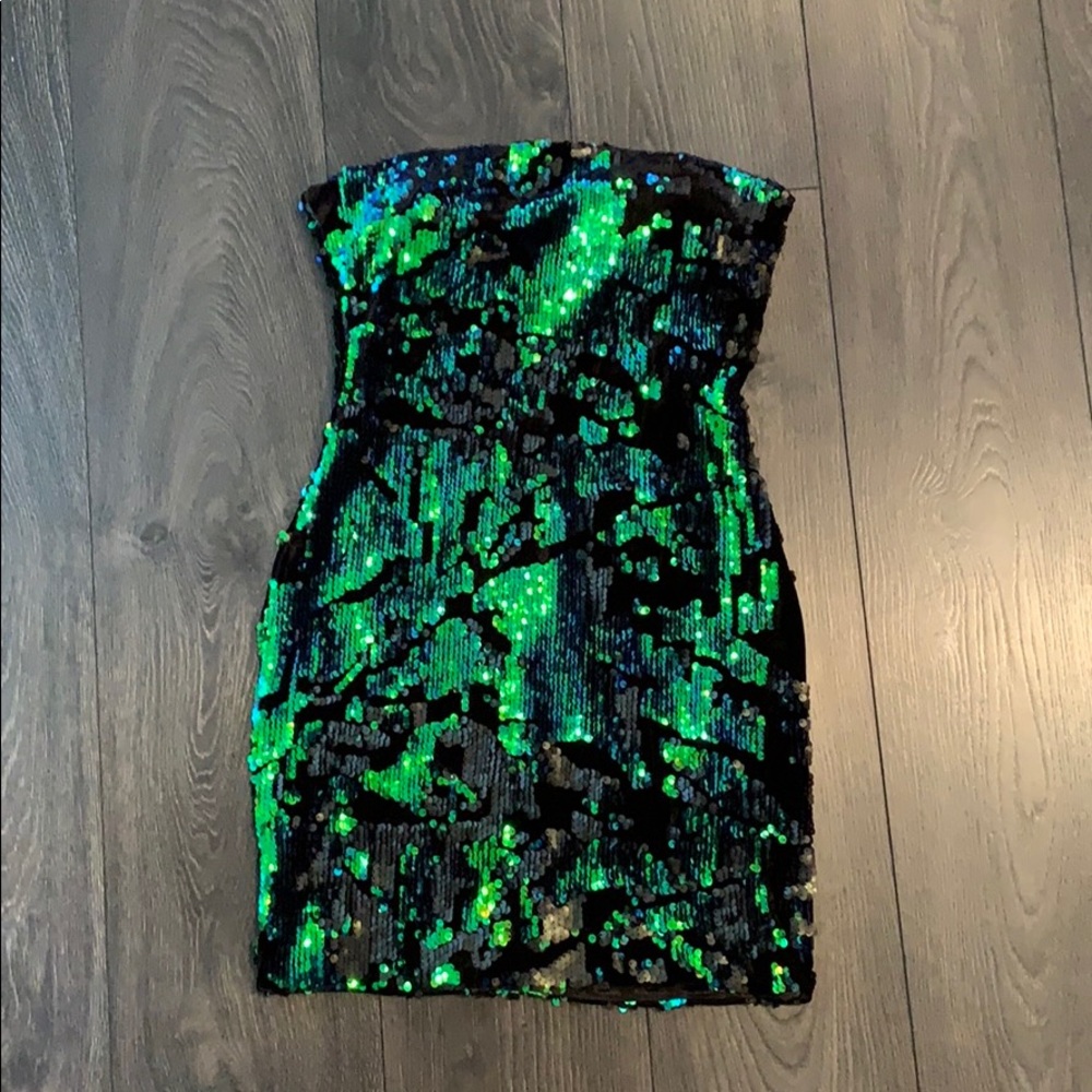 Bebe Sequins dress S